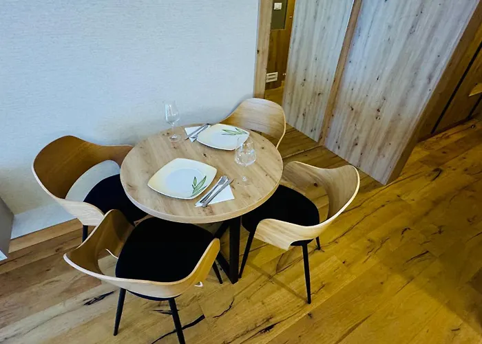 C139 Private Host U Sklopu Aparthotela Vucko Lejlighed 4*